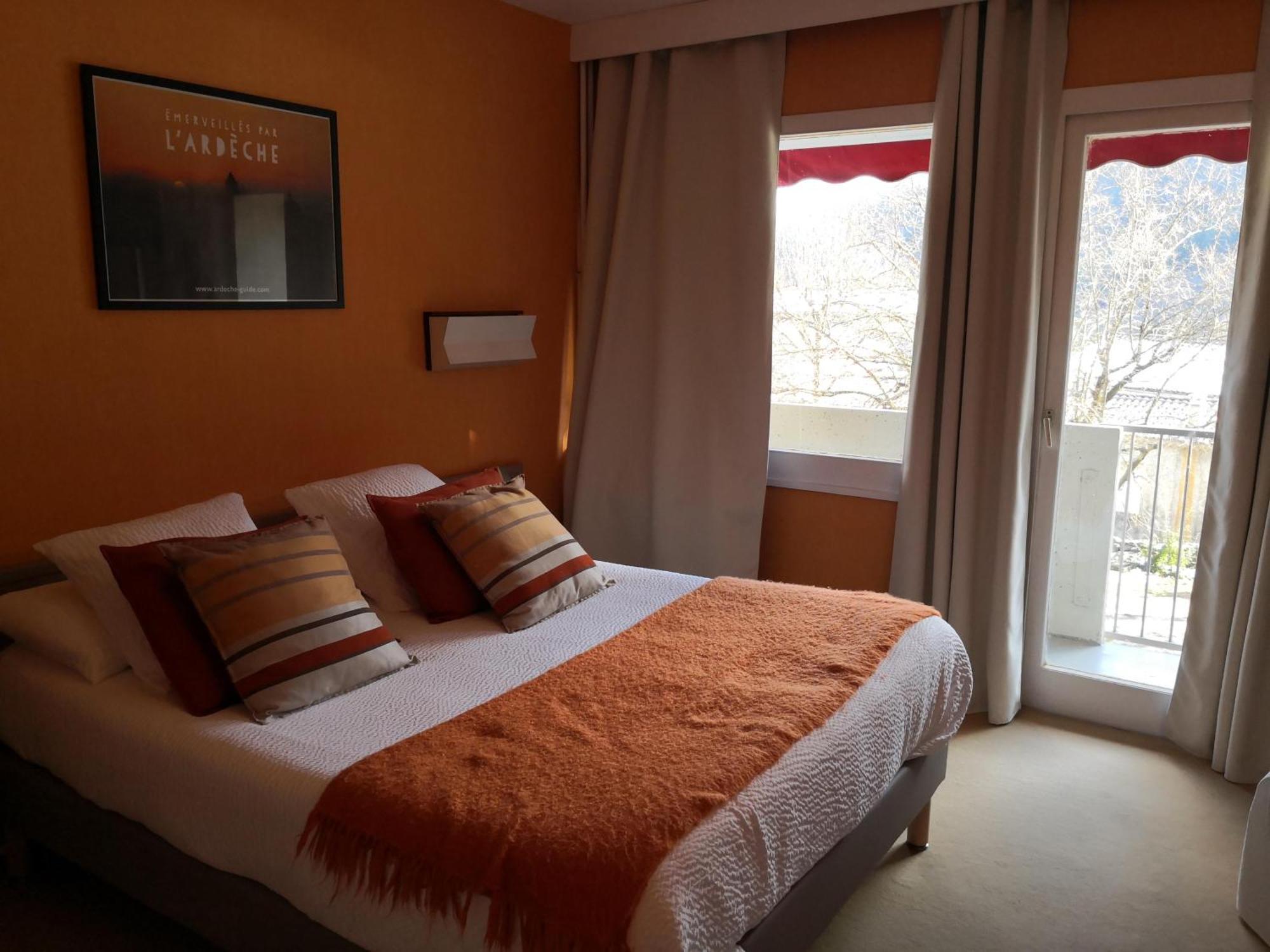 Logis Hotel-Restaurant Le Tanargue Valgorge 外观 照片