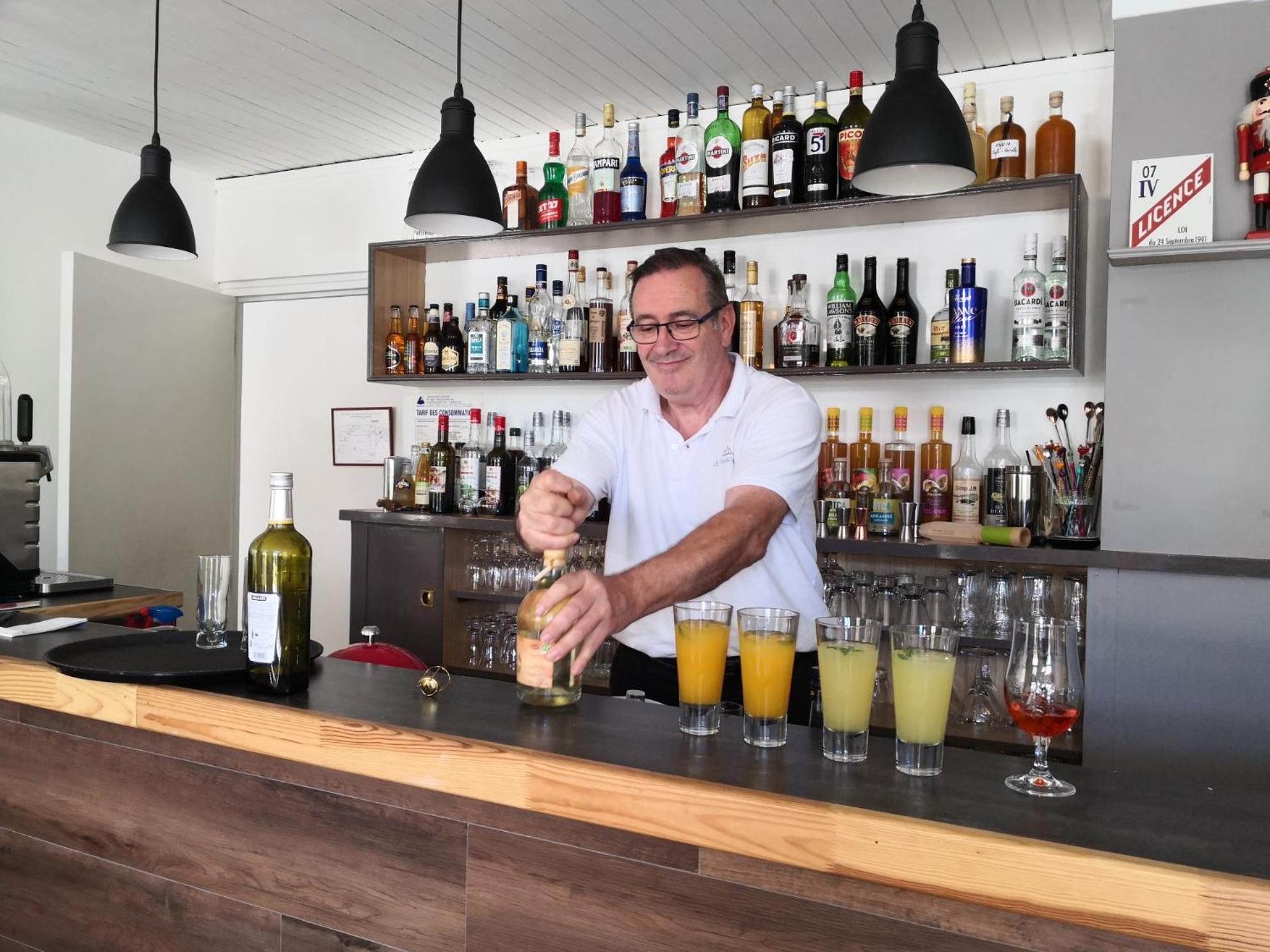 Logis Hotel-Restaurant Le Tanargue Valgorge 外观 照片