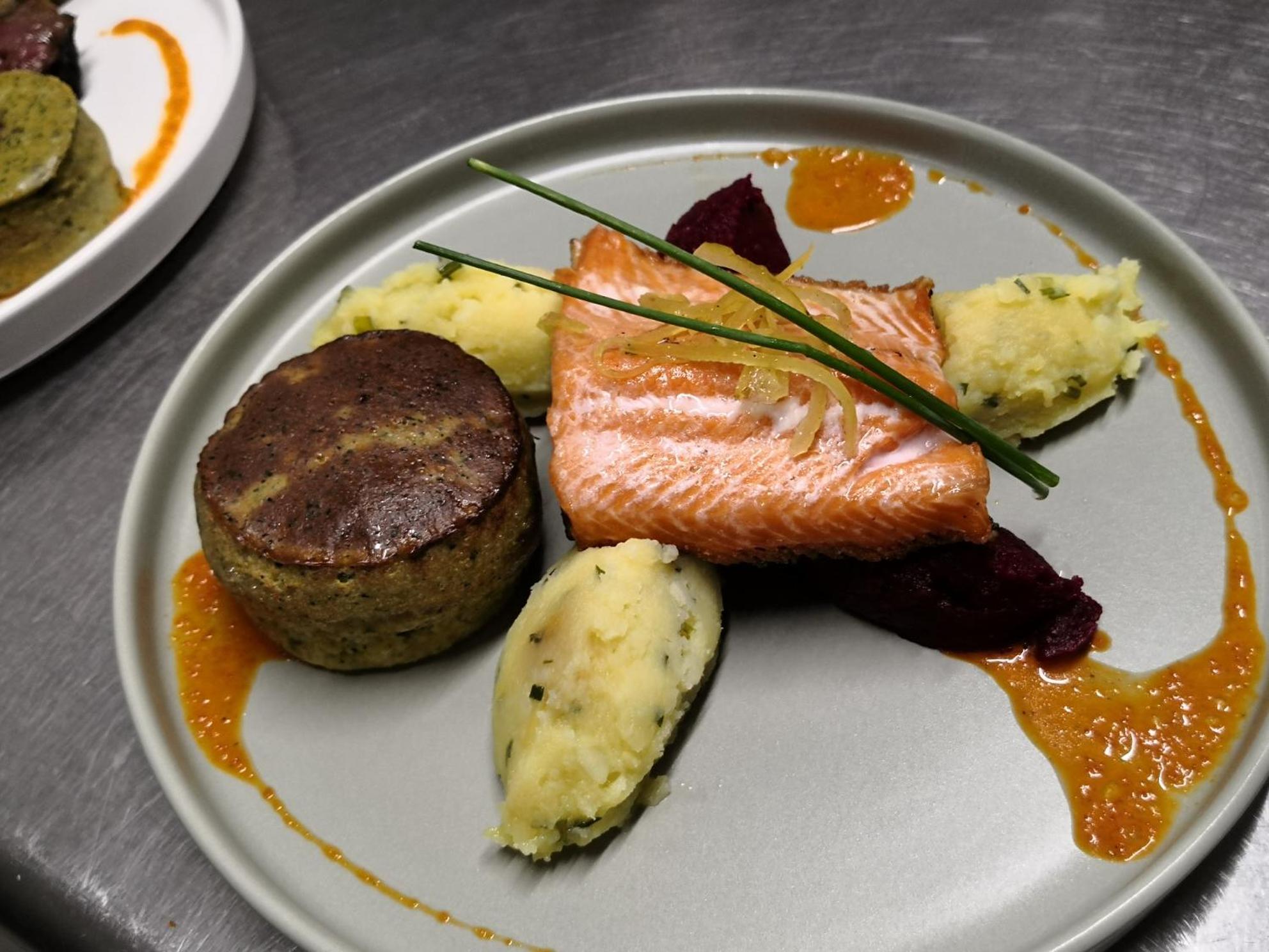 Logis Hotel-Restaurant Le Tanargue Valgorge 外观 照片